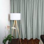 blickdichter Vorhang lichtgrau bei geschlossener Store