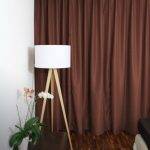 blickdichter Vorhang violettbraun bei geschlossener Store