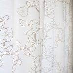 blickdichter Vorhang PIACENZA weiss mit Blumenmuster