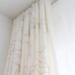 blickdichter Vorhang PIACENZA weiss mit Blumenmuster