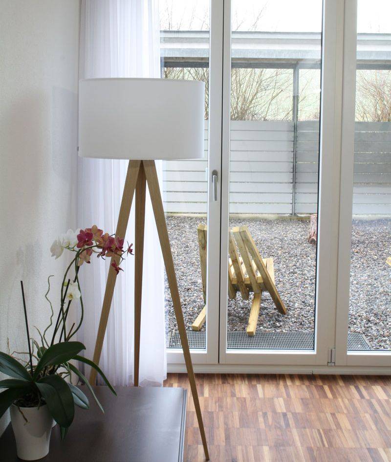 Weisse Gardine im Shlafzimmer - mit Aussicht Garten