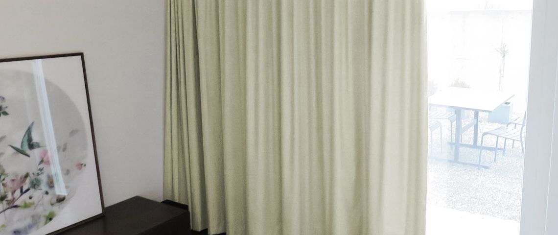 Verdunkelungs-Vorhang